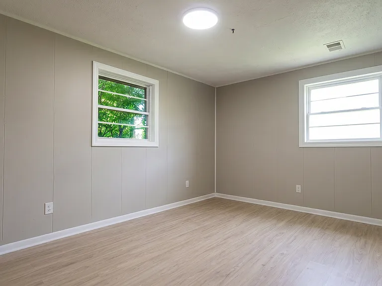 716 Dakota Ave — Photo 18