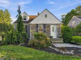 32 New St, Wayne Twp., NJ 07470