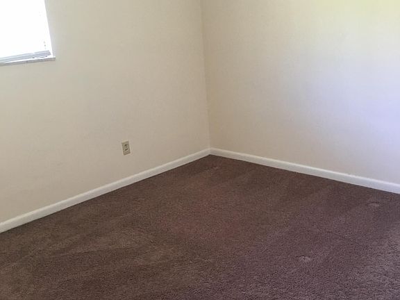 5th image of 1574 Main St APT 4