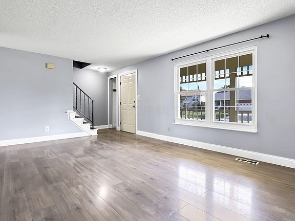 5th image of 5892 Snowdrop Ave