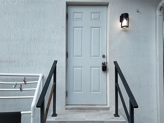 4th image of 314 SW 10th Ave #1