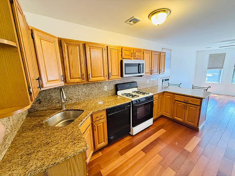 9039 Palisade Ave #3 — Photo 1