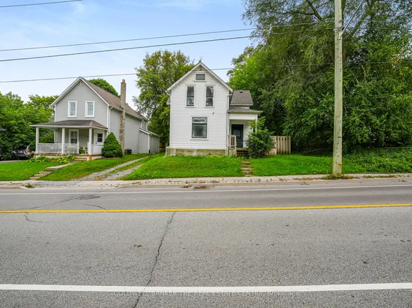 592 Gorham St, Newmarket, ON L3Y 1L3