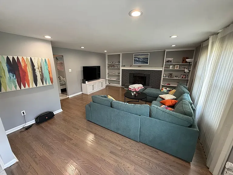 1613 Mayflower Ln — Photo 11