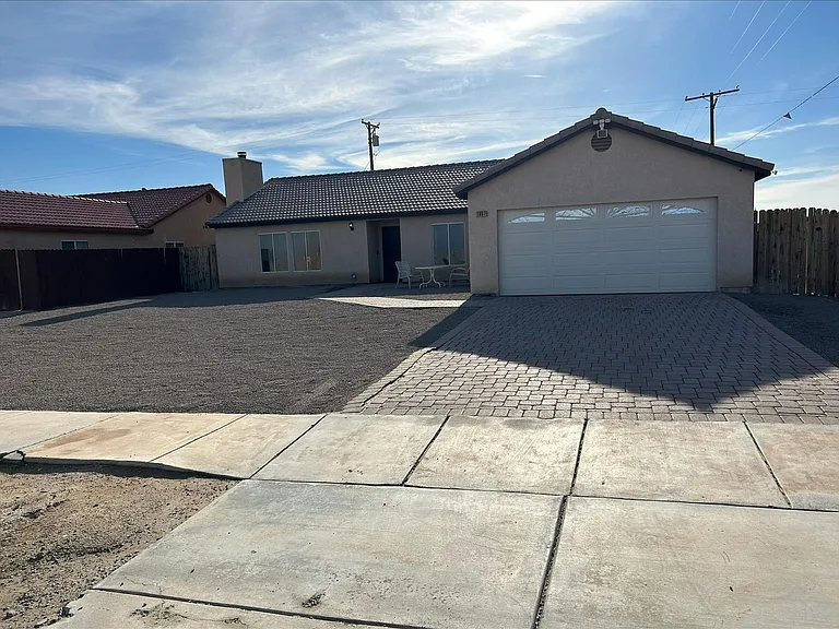 1967 Sterling Ave — Photo 1