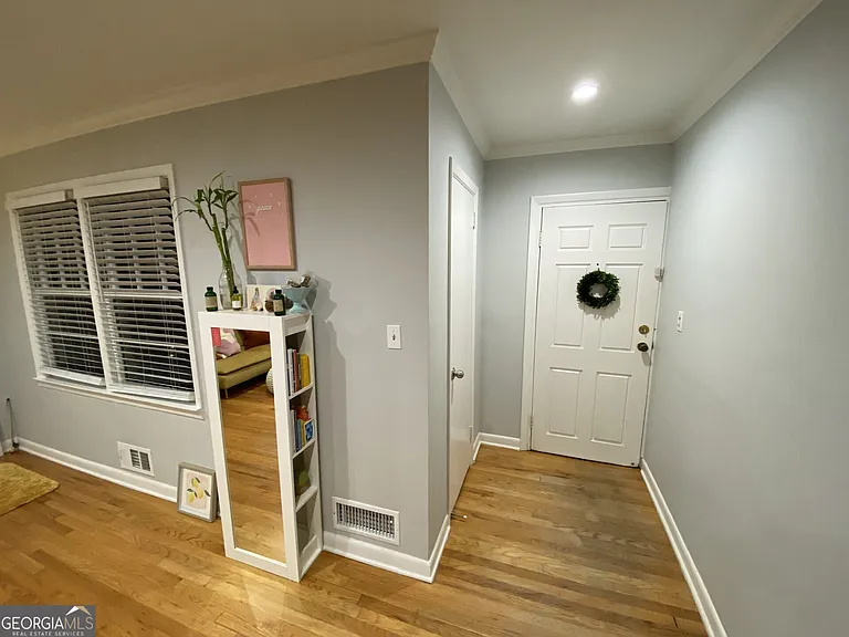 825 Marstevan Dr NE — Photo 8