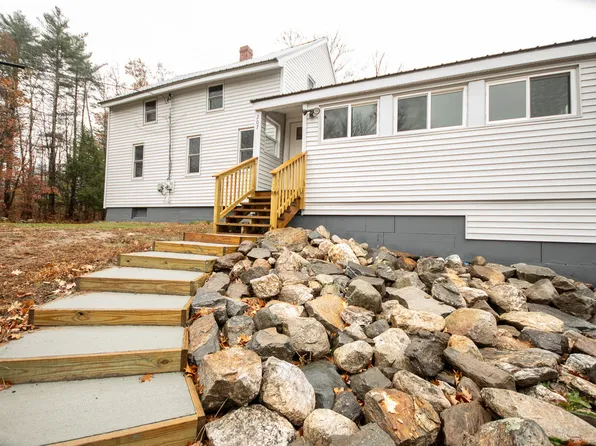 207 Falmouth Road, Windham, ME 04062