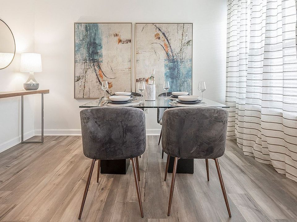 Modern Open Plan Concept for Living and Dining Areas