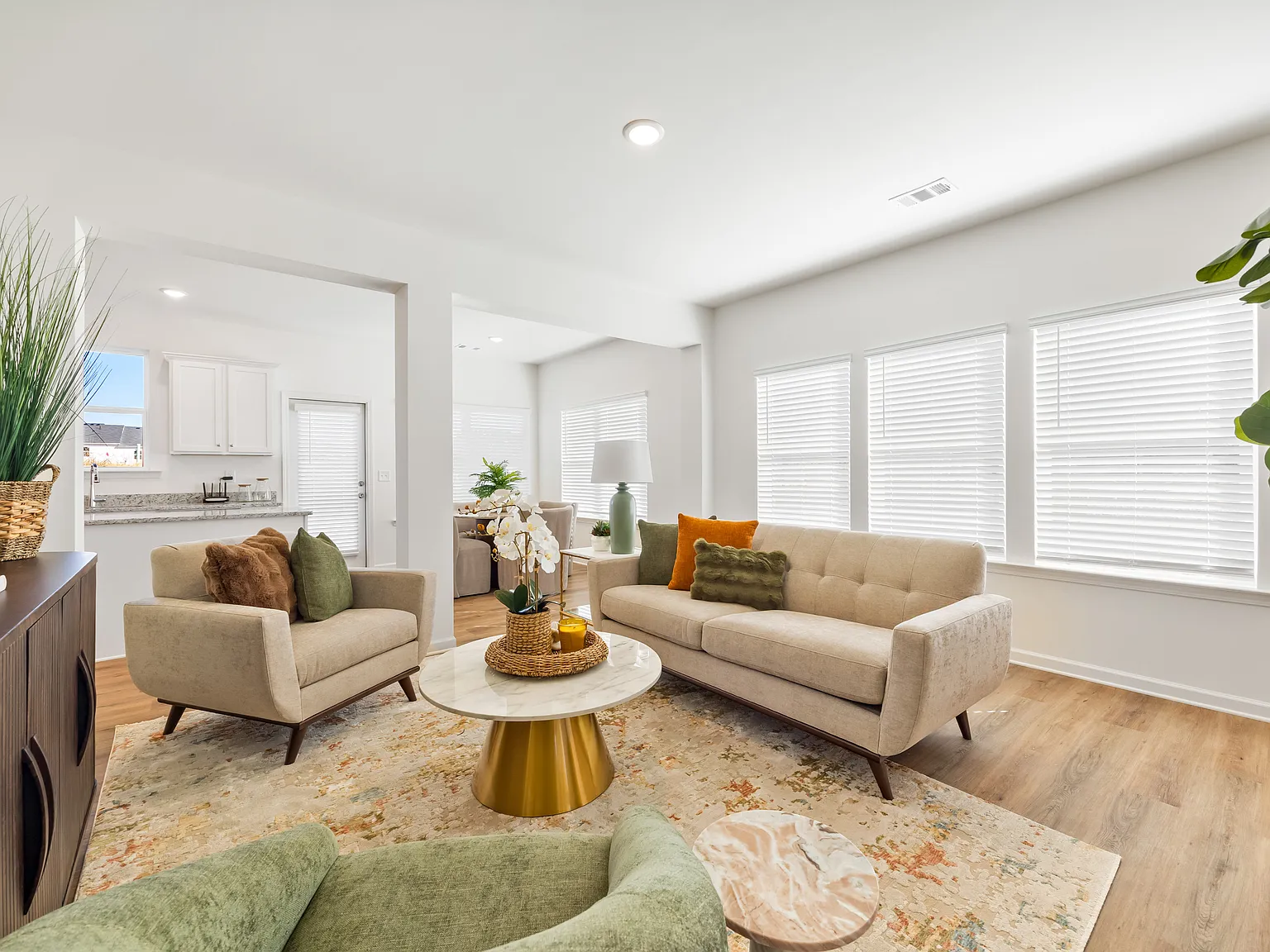 3 bed, 1745 sqft, $2,300 — Photo 4