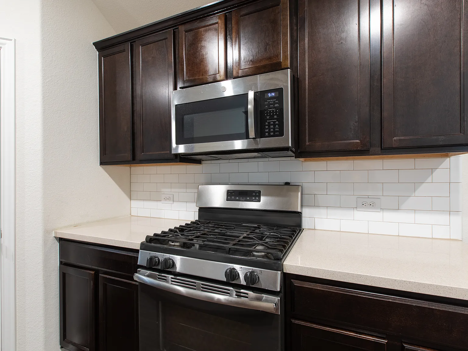 3 bed, 1445 sqft, $1,800 — Photo 4