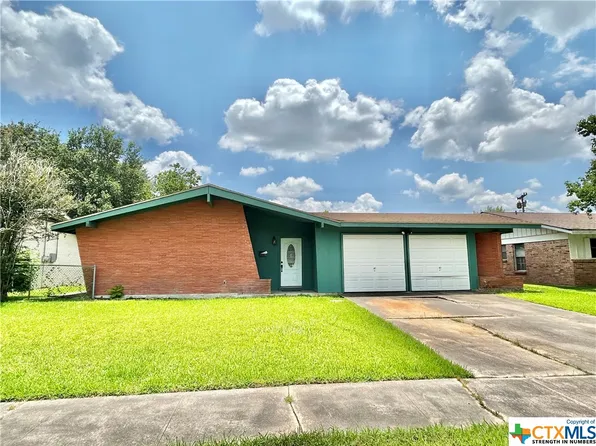 2603 E Poplar Ave, Victoria, TX 77901