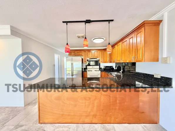 99-605 Kahilinai Pl #F, Aiea, HI 96701