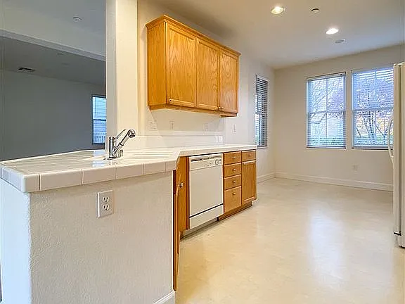 2057 De Anza Ln — Photo 17
