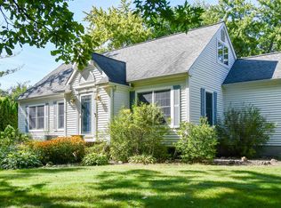 1600 Carla Dr, Essexville, MI