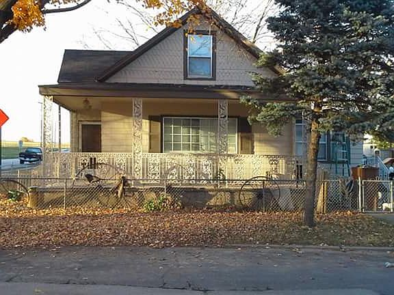 2nd image of 1100 N Broadway St