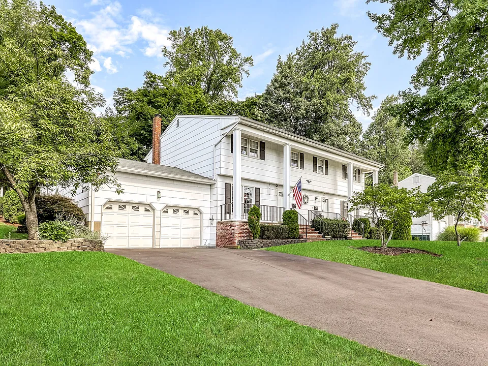 65 Forsythia Ln