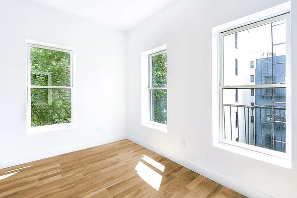 Rented by Aegis Realty Management Corp | media 21