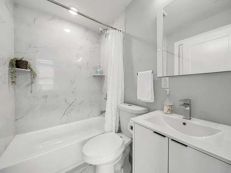Dickinson Lofts — Photo 9