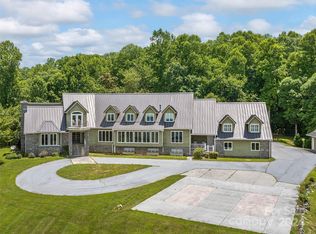 22 Vineyard Hill Dr, Fletcher, NC 28732