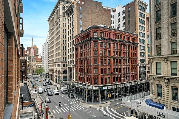 Rented by Douglas Elliman | media 17