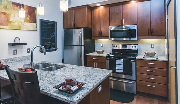 2nd image of 1816 E Franklin St #108