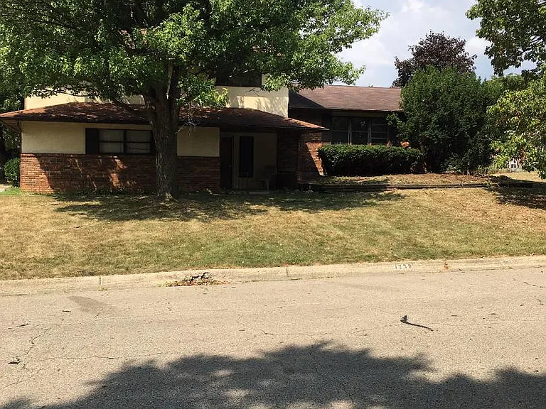 1239 Bradshire Dr — Photo 1