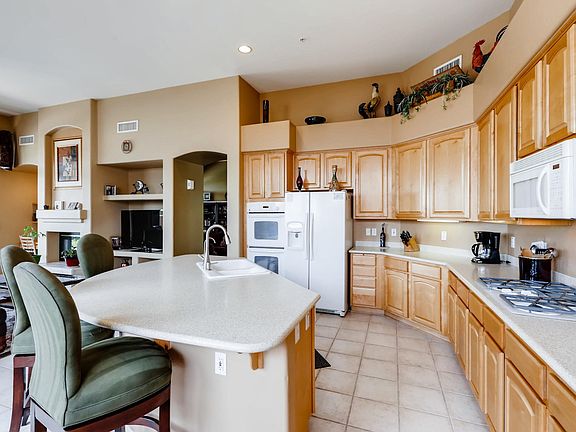 12240 Nor-012-017-Kitchen-MLS_Size