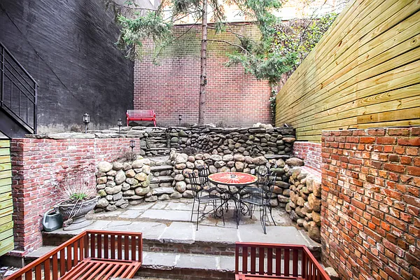 Rented by Compass | media 30