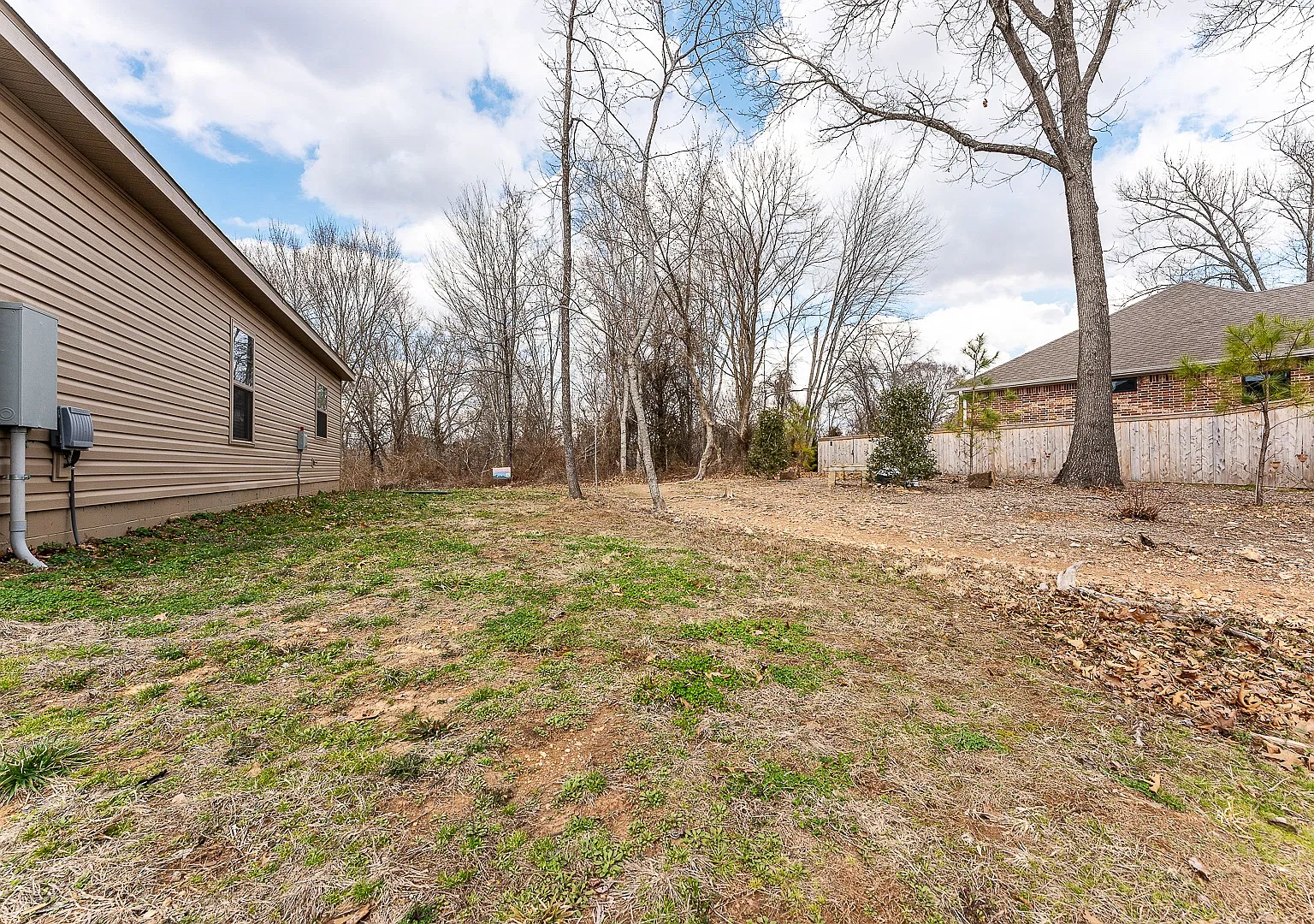 57 Witherby Dr — Photo 2