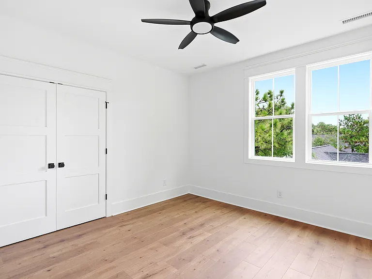 9016 Sedgley Dr — Photo 41