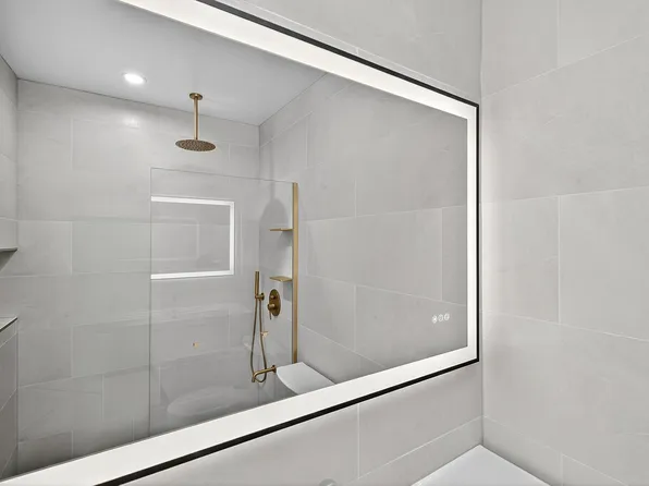 31 Bayview Avenue image 24 of 30