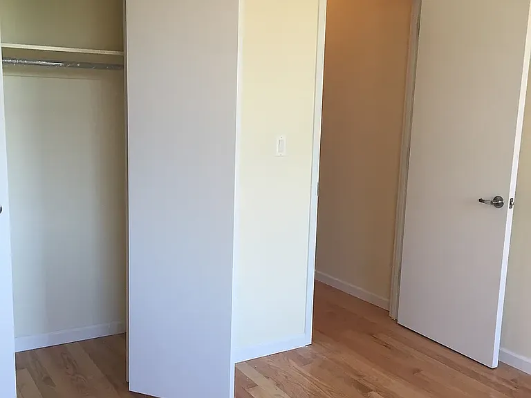 53 Graham Ave #3C — Photo 6