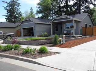 902 Oakmont Loop NE, Albany, OR 97322