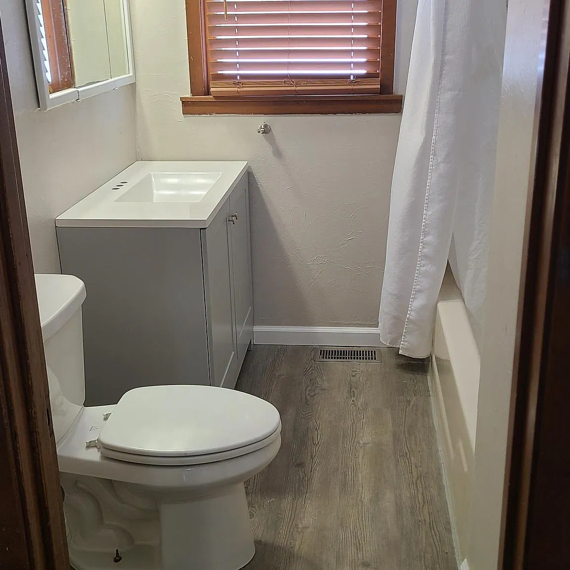 3 bed, 1078 sqft, $1,200 — Photo 1