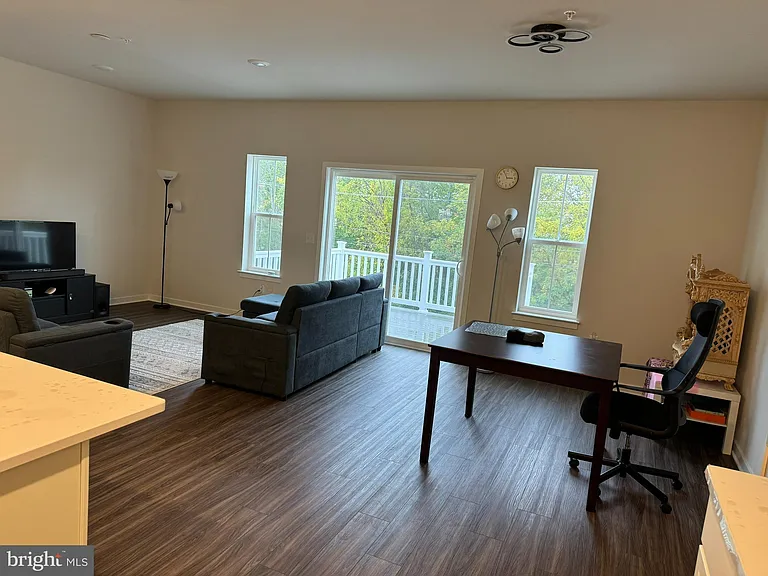 60 Four Leaf Dr — Photo 4