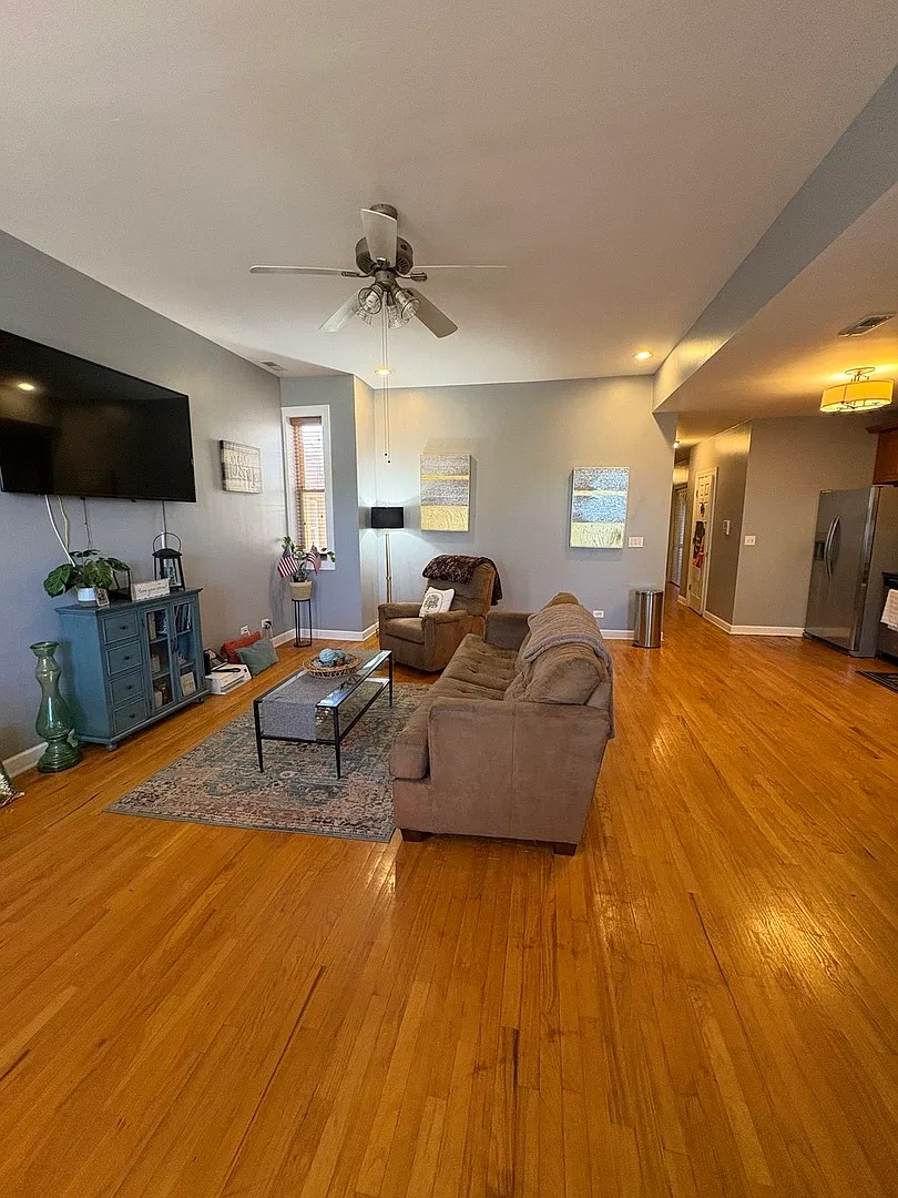 3 bed, 1250 sqft, $2,750 — Photo 4