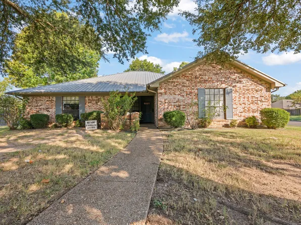 1602 Murry Dr, Cleburne, TX 76033