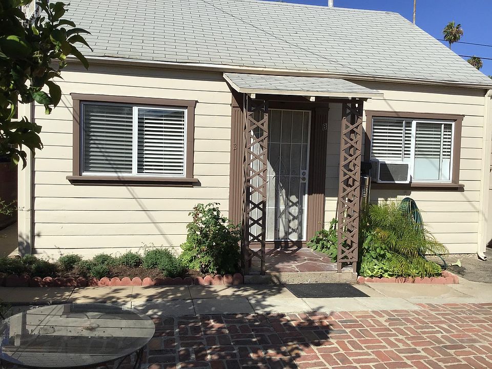 1st image of 933 18th St #B