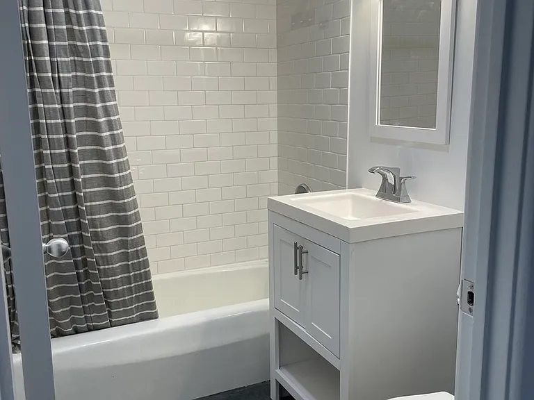 644 W Arlington Pl #1G — Photo 8