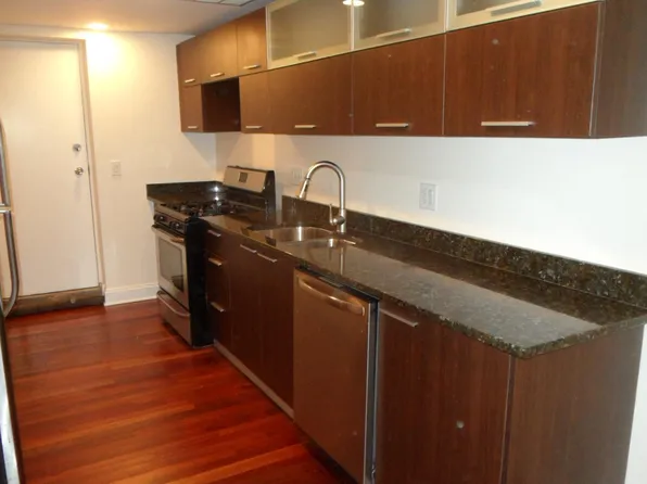 1358 W Estes Ave, Chicago, IL 60626