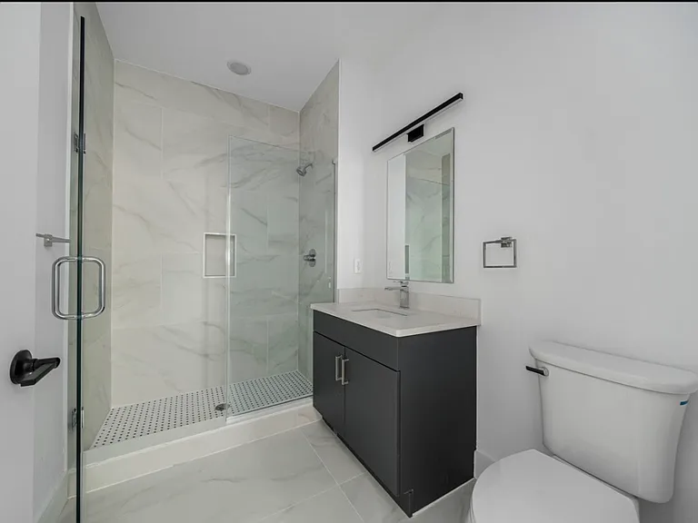 544 Morris Ave #209 — Photo 12