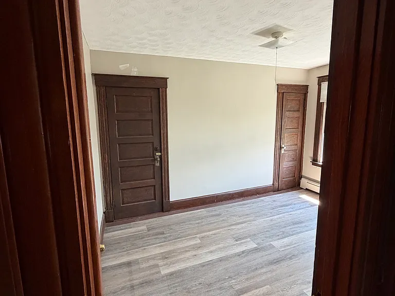 30 Farmington Ave #2 — Photo 4