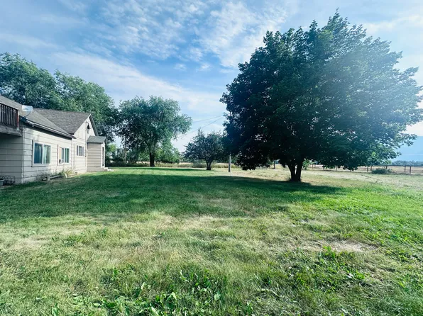 558 Three Mile Creek Rd, Stevensville, MT 59870