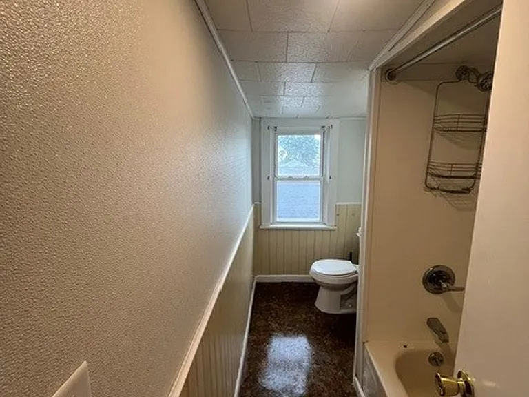 113 S Chestnut St — Photo 8