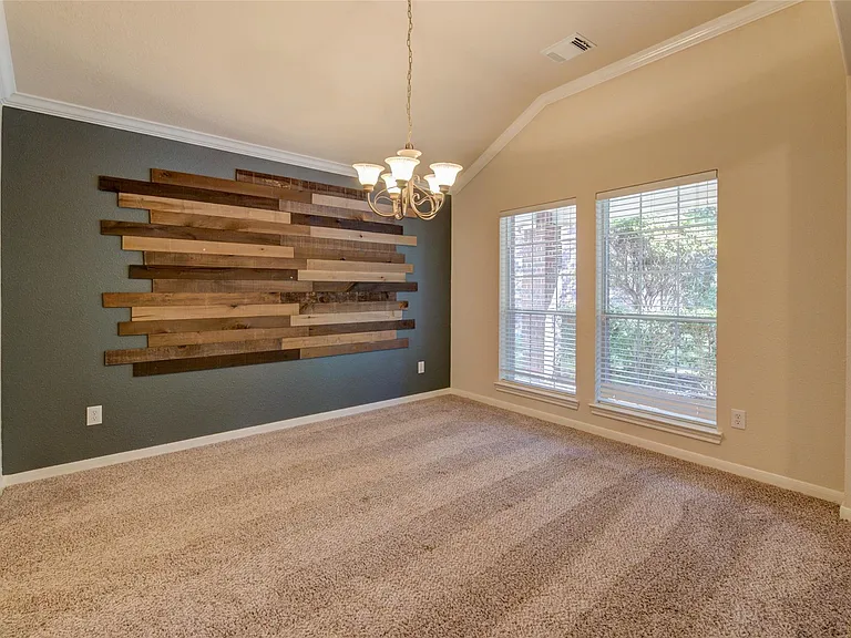 11 Ebony Oaks Pl — Photo 5