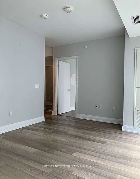 77 Mutual St #705 — Photo 6