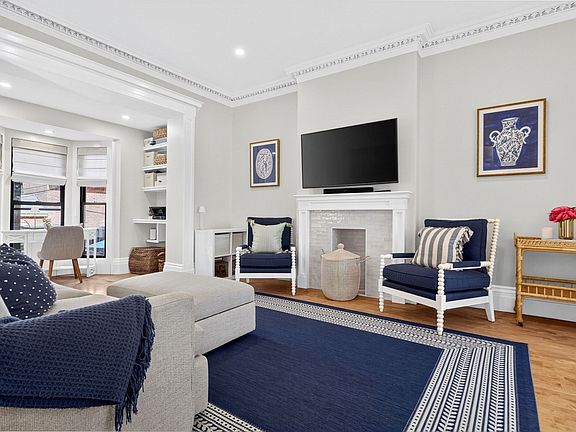 5th image of 121 W Concord St #1