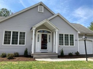432 Navajo Loop #432, Shelton, CT 06484