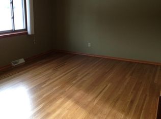 15980 W Heritage Ln, New Berlin, WI 53151