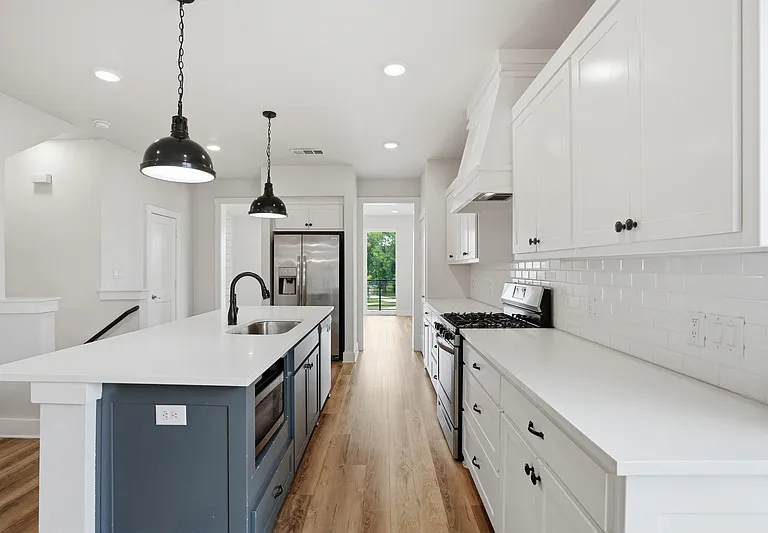2340 Benbrook Dr — Photo 17